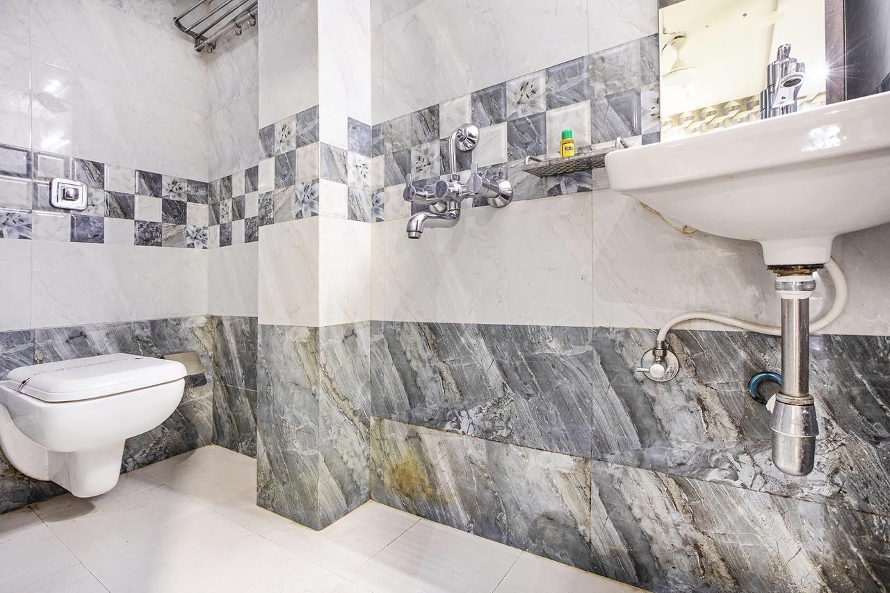 Hygienic Hotel Liberty Plaza Мумбаї Екстер'єр фото